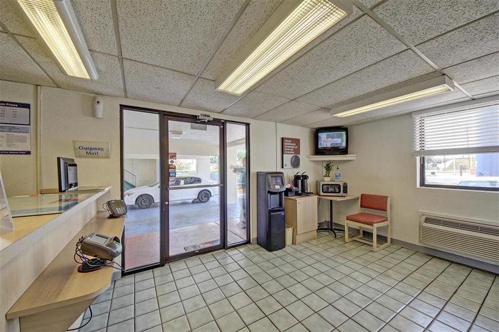 Red Roof Inn San Antonio Northeast - Rittiman Rd Интерьер фото